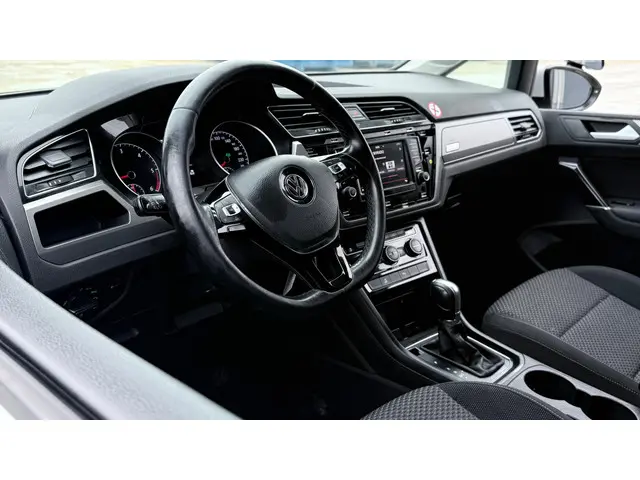 Volkswagen Touran 2.0 TDI SCR Comfortline 2016 Diesel 8