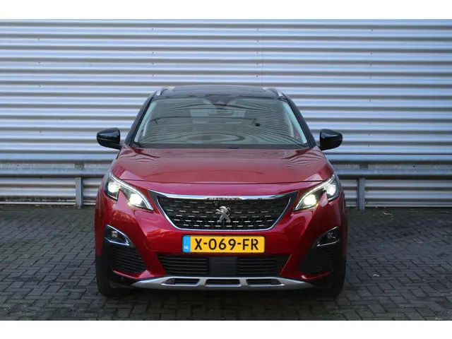Peugeot 3008 1.2 PureTech Première 2017 Benzine 2