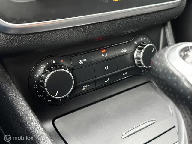 Mercedes-Benz GLA 180 Prestige 2016 Benzine 6