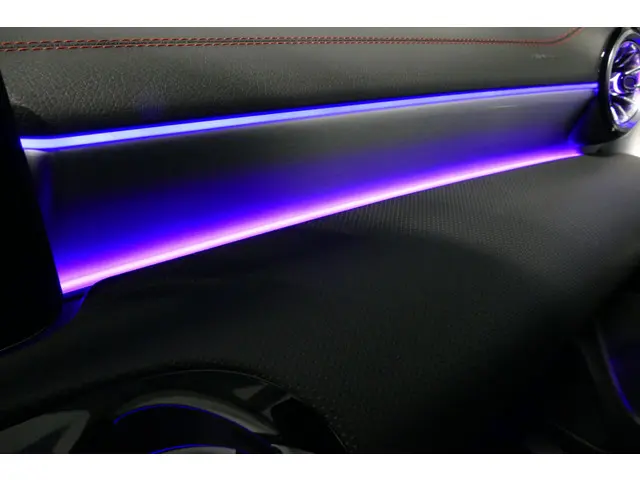 Mercedes-Benz CLA 250 e AMG Line 2023 Hybride Benzine 44