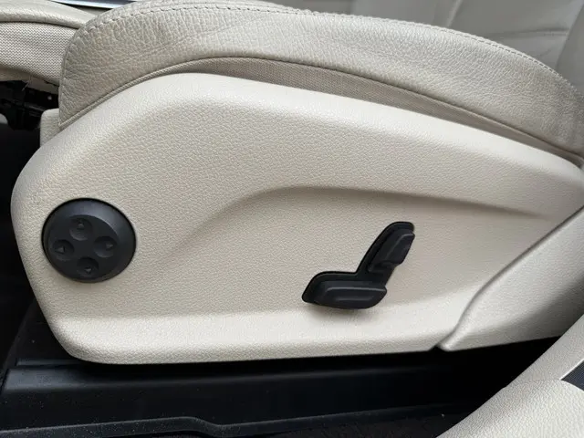Mercedes-Benz GLC 250 4MATIC 2016 Benzine 21