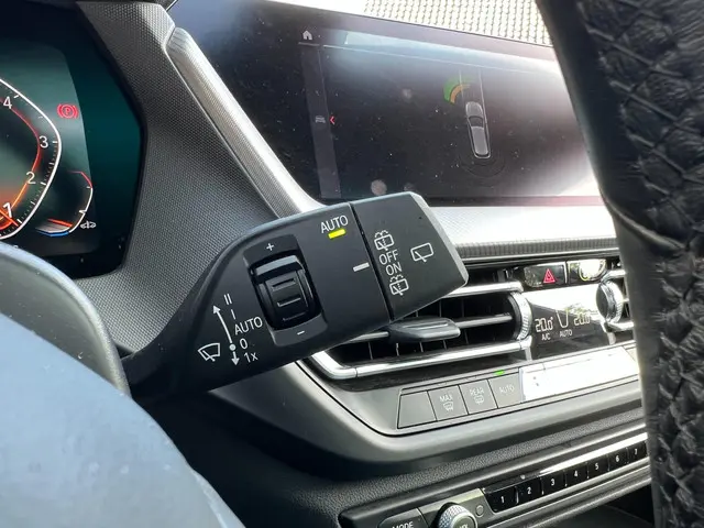 BMW 1 Serie 118i Executive Edition 2020 Benzine 15