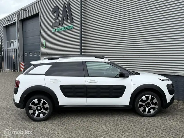 Citroën C4 Cactus 1.2 VTi Shine 2014 Benzine 7
