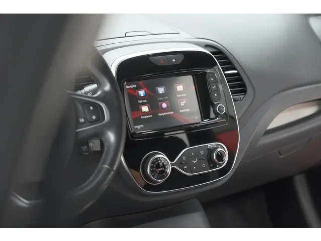 Renault Captur TCe 150 EDC Intens 2019 Benzine 51