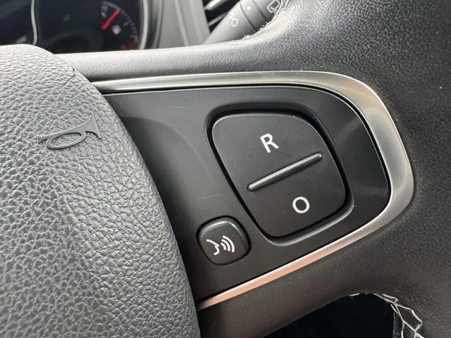 Renault Captur 1.2 TCe Bose 2018 Benzine 32