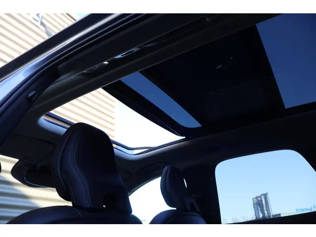 Volvo XC60 T8 AWD Inscription 2021 Hybride Benzine 23