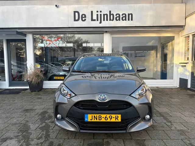 Toyota Yaris 1.5 Hybrid Dynamic 2022 Hybride Benzine 4