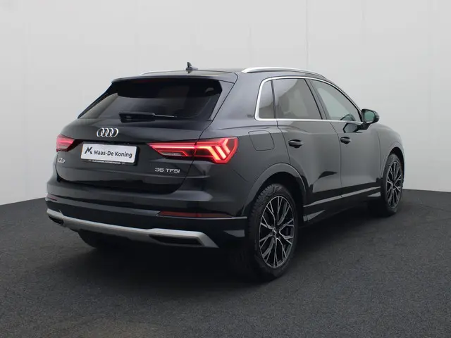 Audi Q3 35 TFSI Business Edition 2021 Benzine 2