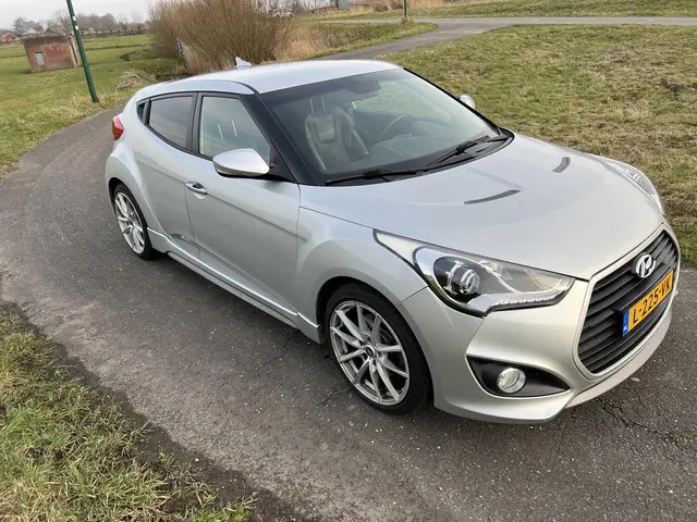 Hyundai Veloster 1.6 T-GDI i-Catcher 2015 Benzine 3