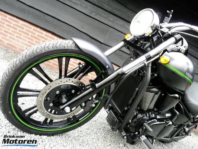 Kawasaki VN 900 Custom 2013 Benzine 13