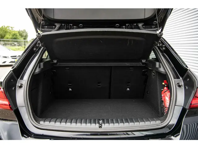 BMW 1 Serie 120i | M Sport | PDC | LED | 19 inch | 2022 Benzine 34