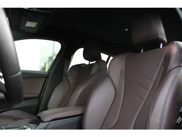 BMW 1 Serie 120 M Sport Automaat 2024 Benzine 4