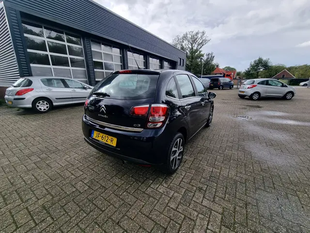 Citroën C3 1.2 PureTech Business 2016 Benzine 10