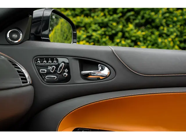 Jaguar XK XKR 5.0 V8 XKR-S Convertible 2012 Benzine 23