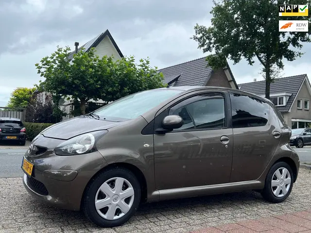 Toyota Aygo 1.0 VVT-i Aspiration NL-AUTO NAP 2012 Benzine