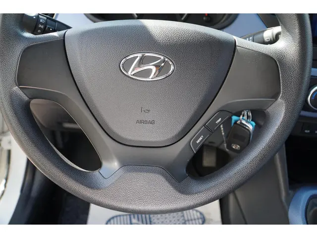 Hyundai i10 1.0i i-Motion Comfort NAVI APP'S 2014 Benzine 20