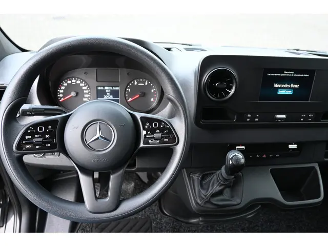Mercedes-Benz Sprinter 317 CDI L2H2 2023 Diesel 16
