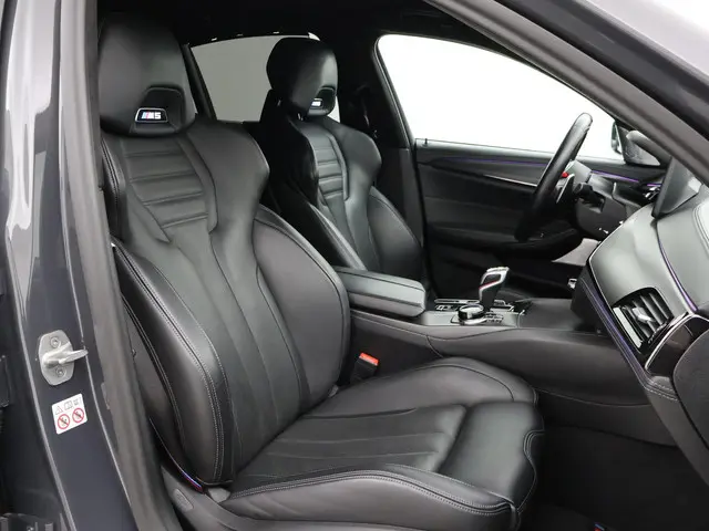 BMW M5 COMPETITION 740 PK FACELIFT MODEL 2020 Benzine 10