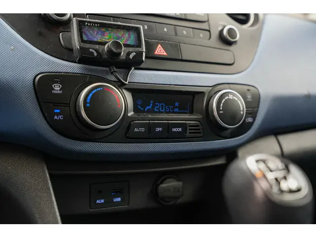 Hyundai i10 1.0i i-Motion Comfort 2015 Benzine 16