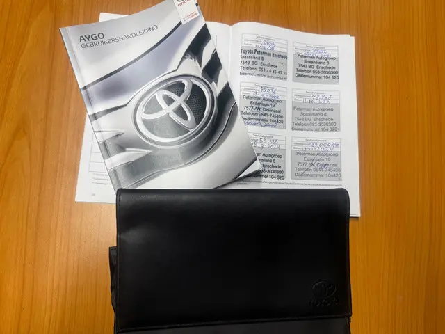 Toyota Aygo 1.0 VVT-i x-play Airco carplay 2019 Benzine 23