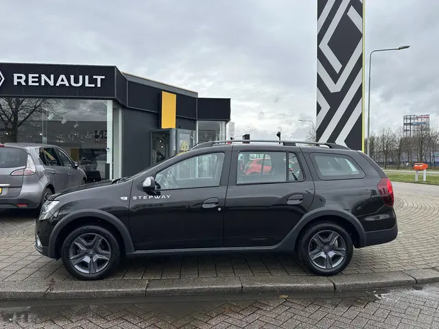 Dacia Logan MCV TCe 90 Stepway 2018 Benzine 32