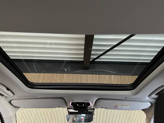 Lynk & Co 01 1.5 2024 Hybride Benzine 25