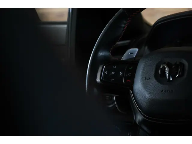 Dodge Ram 1500 4X4 6.2 V8 4x4 Crew Cab TRX 2022 Benzine 36