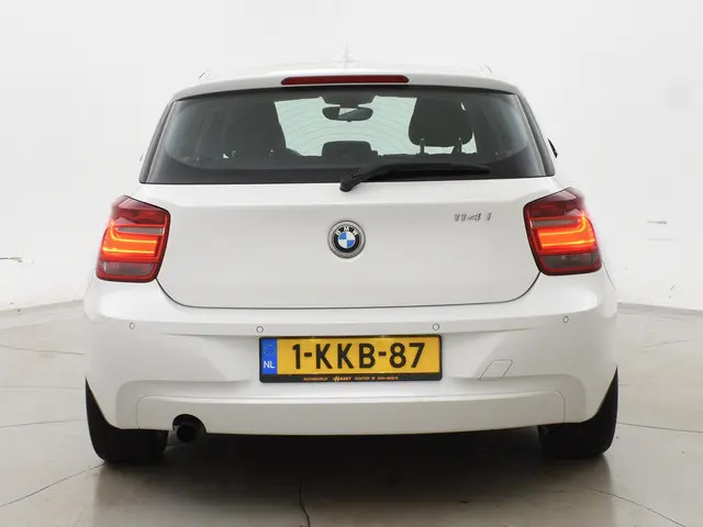 BMW 1 Serie 114i EDE HIGH EXECUTIVE 2013 Benzine 7