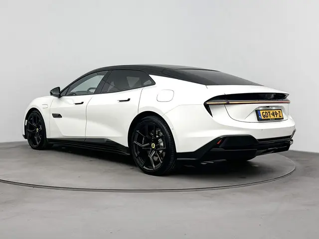 Lotus Emeya S 102kWh/613pk 2024 Elektrisch 3