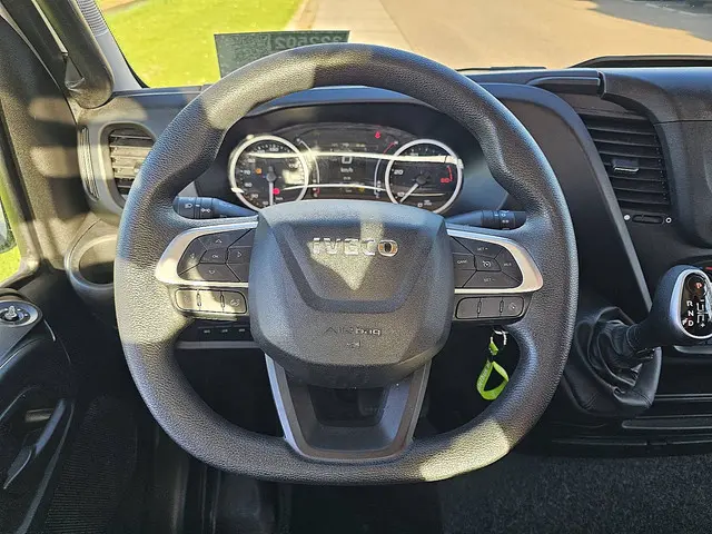 Iveco Daily 35 C 2022 Diesel 11