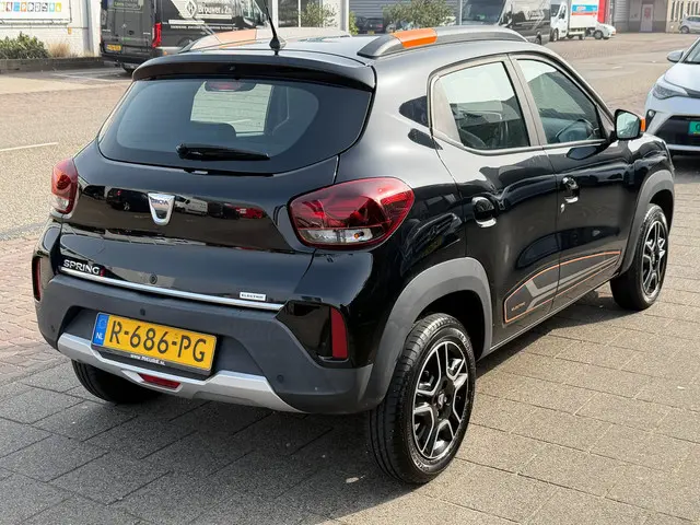 Dacia Spring Comfort Plus 27 kWh 2022 Elektrisch 11