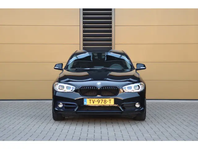 BMW 1 Serie 118i Executive 2018 Benzine 6
