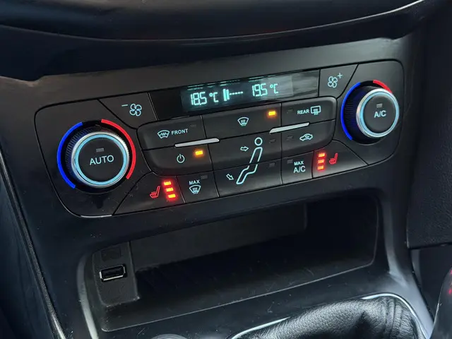 Ford Focus 1.0 Titanium 2016 Benzine 16