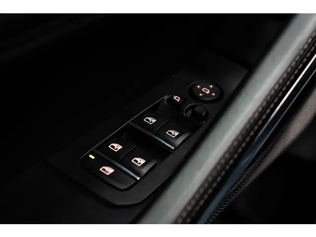 BMW X6 M60i xDrive 2023 Benzine 9