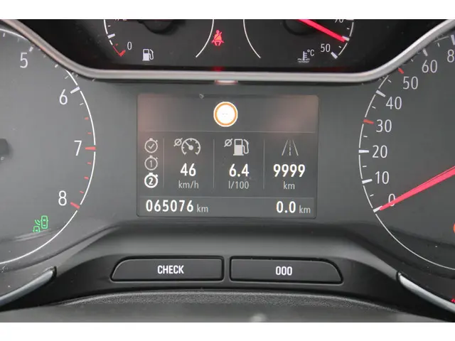 Opel Grandland X 1.2T 130 INNOVATION 2020 Benzine 17