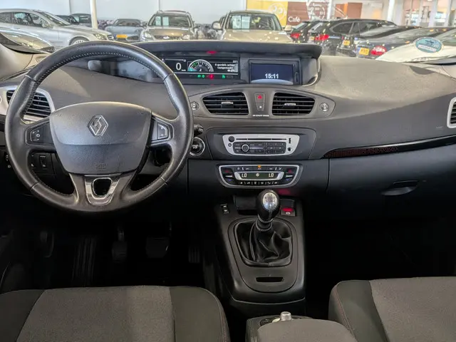 Renault Grand Scénic 1.2 TCe Bose 2013 Benzine 9