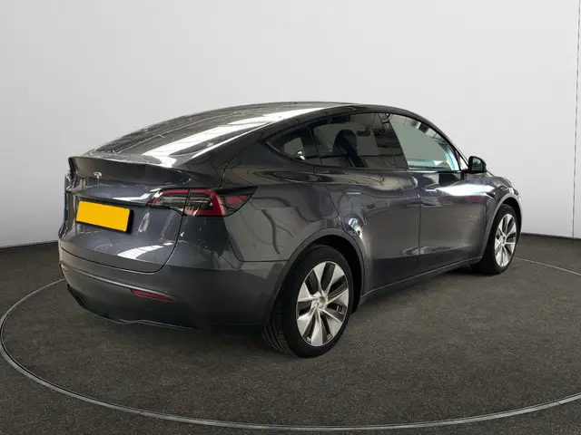 Tesla Model Y RWD 58 kWh 2023 Elektrisch 5