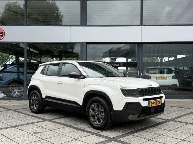 Jeep Avenger Longitude 54 kWh Aut. 2024 Elektrisch 2