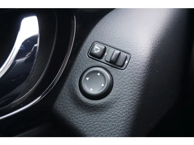 Nissan QASHQAI 1.2 Premier Edition 2014 Benzine 21