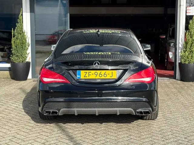Mercedes-Benz CLA AMG 45 4MATIC 2015 Benzine 7