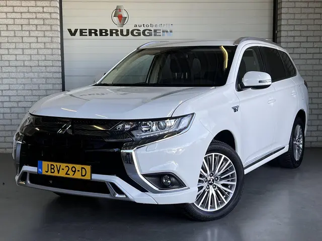 Mitsubishi Outlander 2.4 PHEV Pure+ 2020 Hybride Benzine