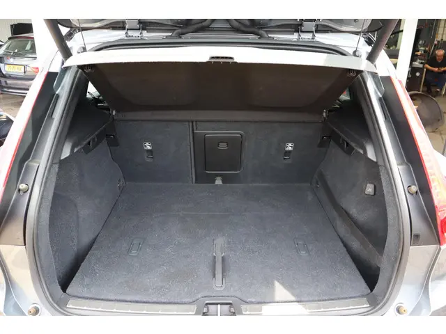 Volvo XC40 1.5 T3 R-Design 2019 Benzine 16