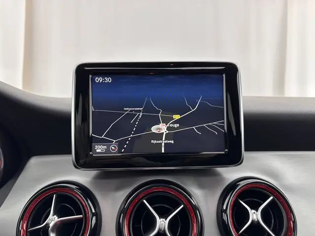 Mercedes-Benz GLA AMG 45 4MATIC 2015 Benzine 12