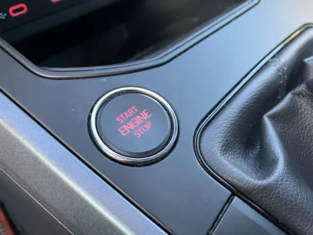 SEAT Arona 1.0 TSI Style Business Intense 2021 Benzine 45