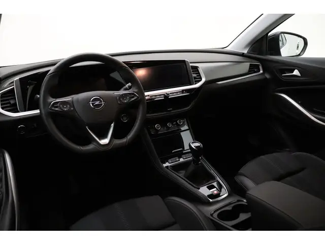 Opel Grandland 1.2 Turbo 130pk GS 2024 Benzine 8