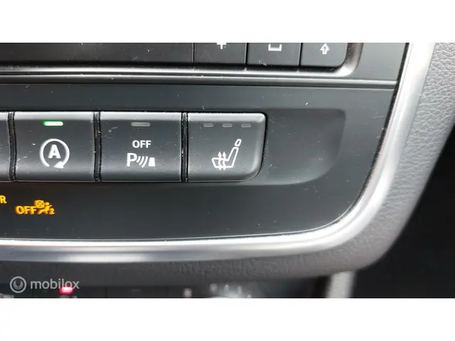 Mercedes-Benz GLA 180 Ambition 2017 Benzine 23