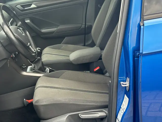 Volkswagen T-Roc 1.0 TSI NAVI PDC TREKHAAK 2019 Benzine 8