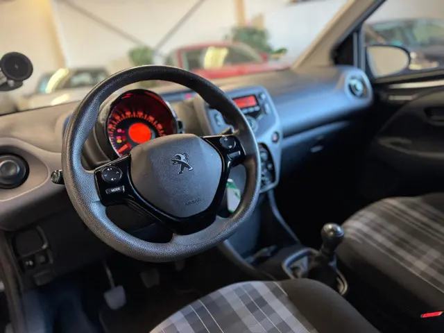 Peugeot 108 1.0 e-VTi Active/Airco/5drs/Led 2018 Benzine 11