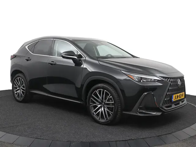 Lexus NX 450h+ AWD Executive Line 2024 Hybride Benzine 13