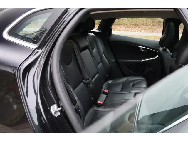 Volvo V40 2.0 D2 Summum Business 2015 Diesel 12